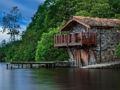 Lake Cottage Jigsaw 