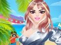 Fashion Celebrity Dress Up Game 