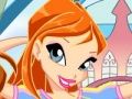 Winx Club Fashion: Bloom vs Flora