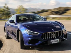 Maserati Ghibli Hybrid Puzzle — free online game