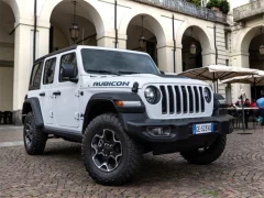 Jeep Wrangler 4xe Slide — free online game