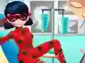 Dotted Girl Ambulance For Superhero — free online game