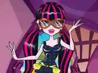 Draculaura Swimsuits Design — free online game