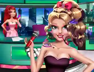 Cluiche Breaking News With Blondie ar líne