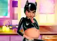 Catwoman Pregnant — free online game