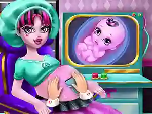 Halloween Pregnant Check Up — free online game