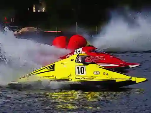 Motor Racing Boat — free online game