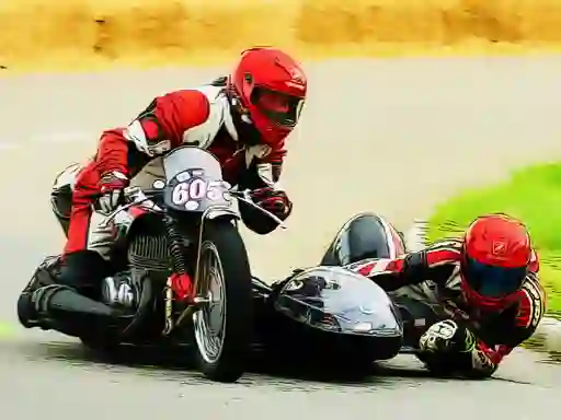 Sidecar Racing Puzzle — free online game