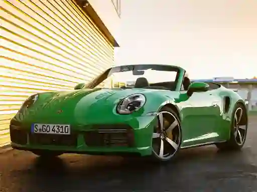 Porsche 911 Turbo Cabriolet Puzzle — free online game