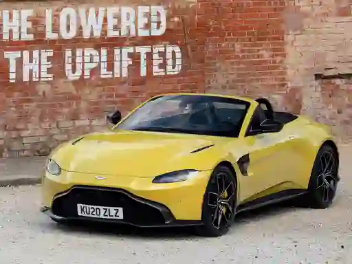 Aston Martin Vantage Roadster — free online game